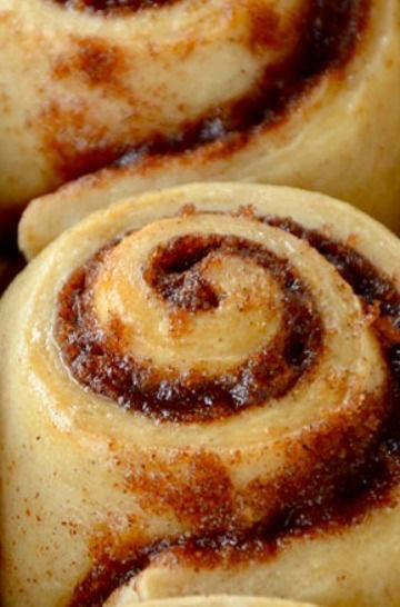 Cinnamon Bun Tray Bake At Home